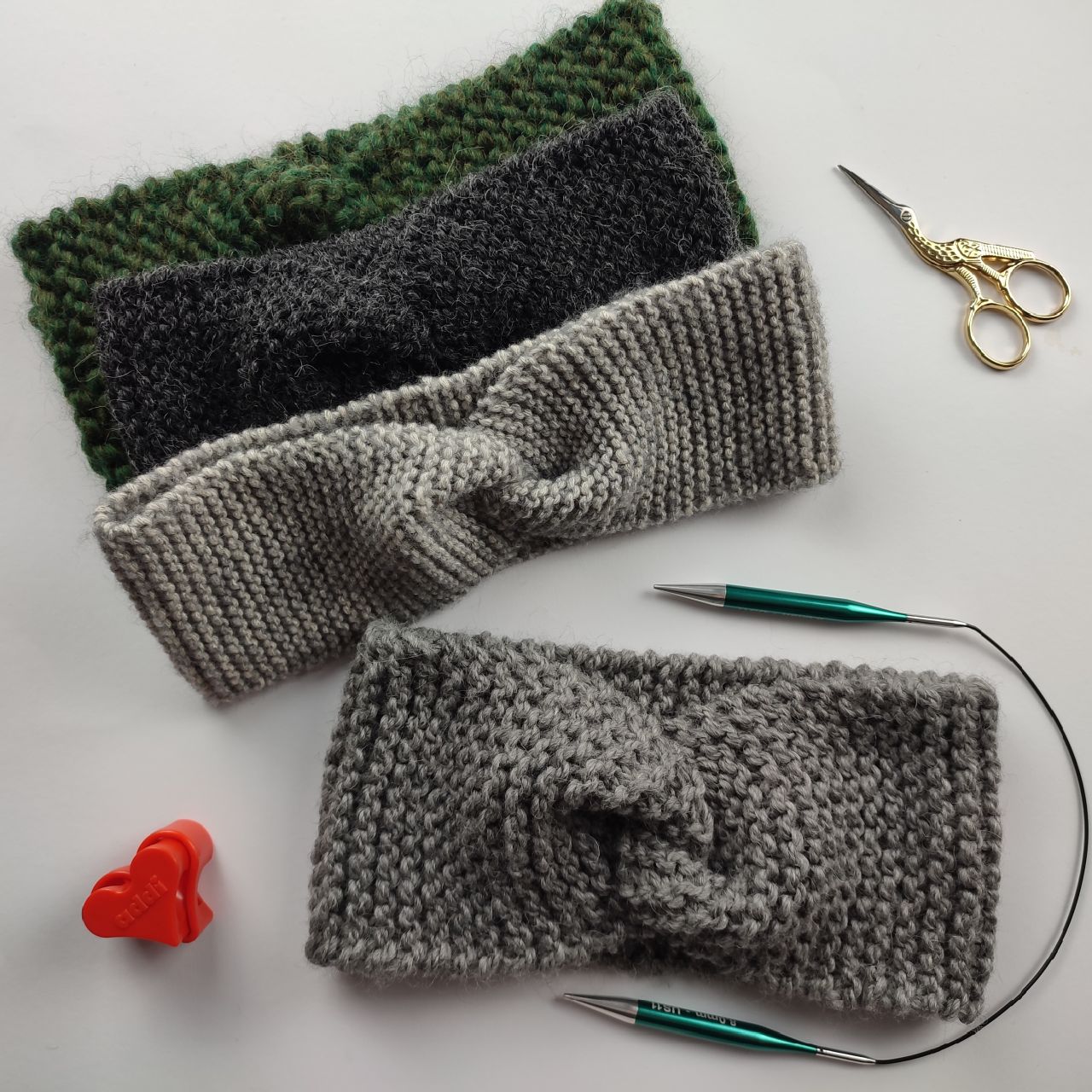 opaski na drutach dziergane